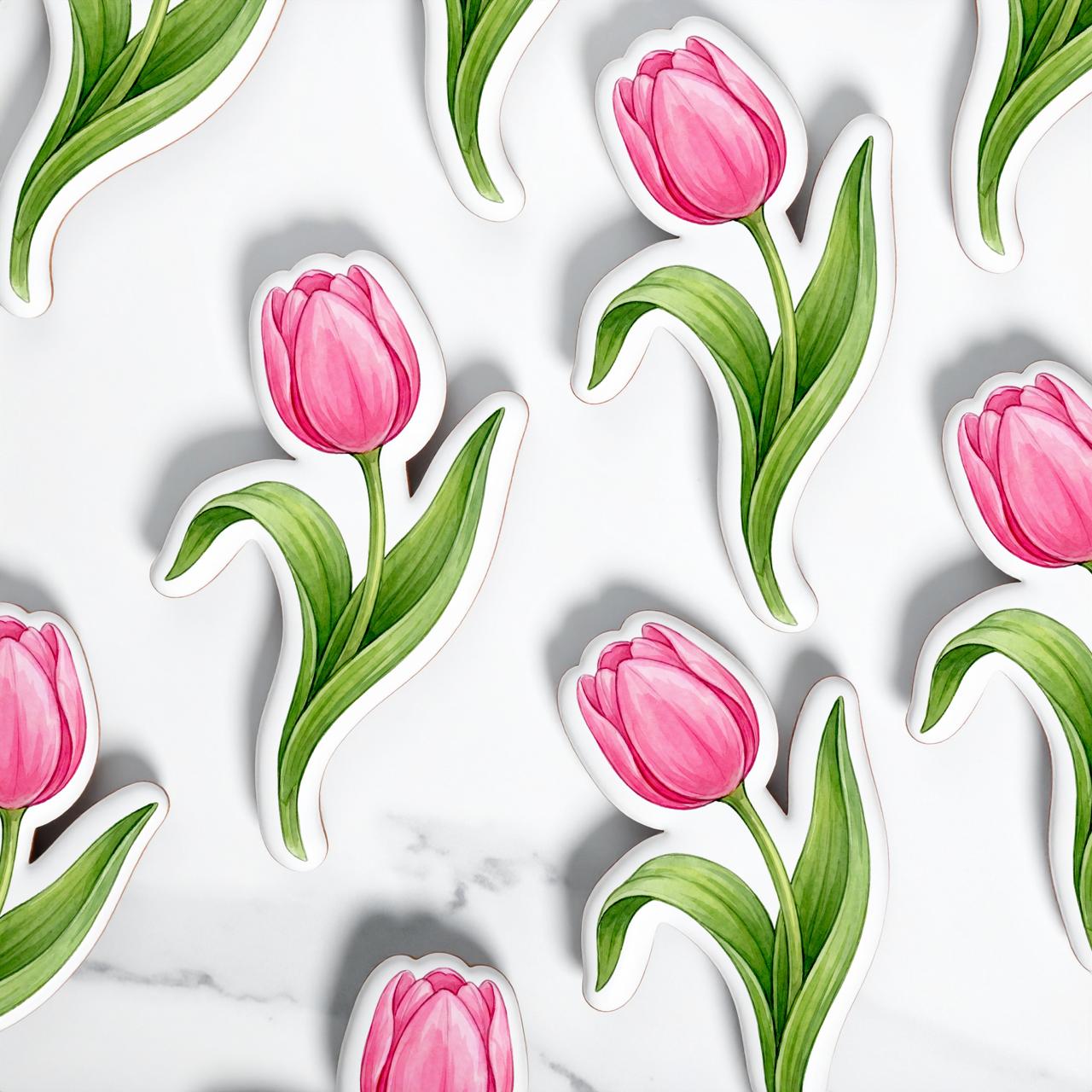 Кот с тюльпаеом